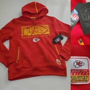 $85 NEW KANSAS CITY CHIEFS RED SWEATSHIRT HOODIE MEDIUM NFL KELCE MAHOMES NWT